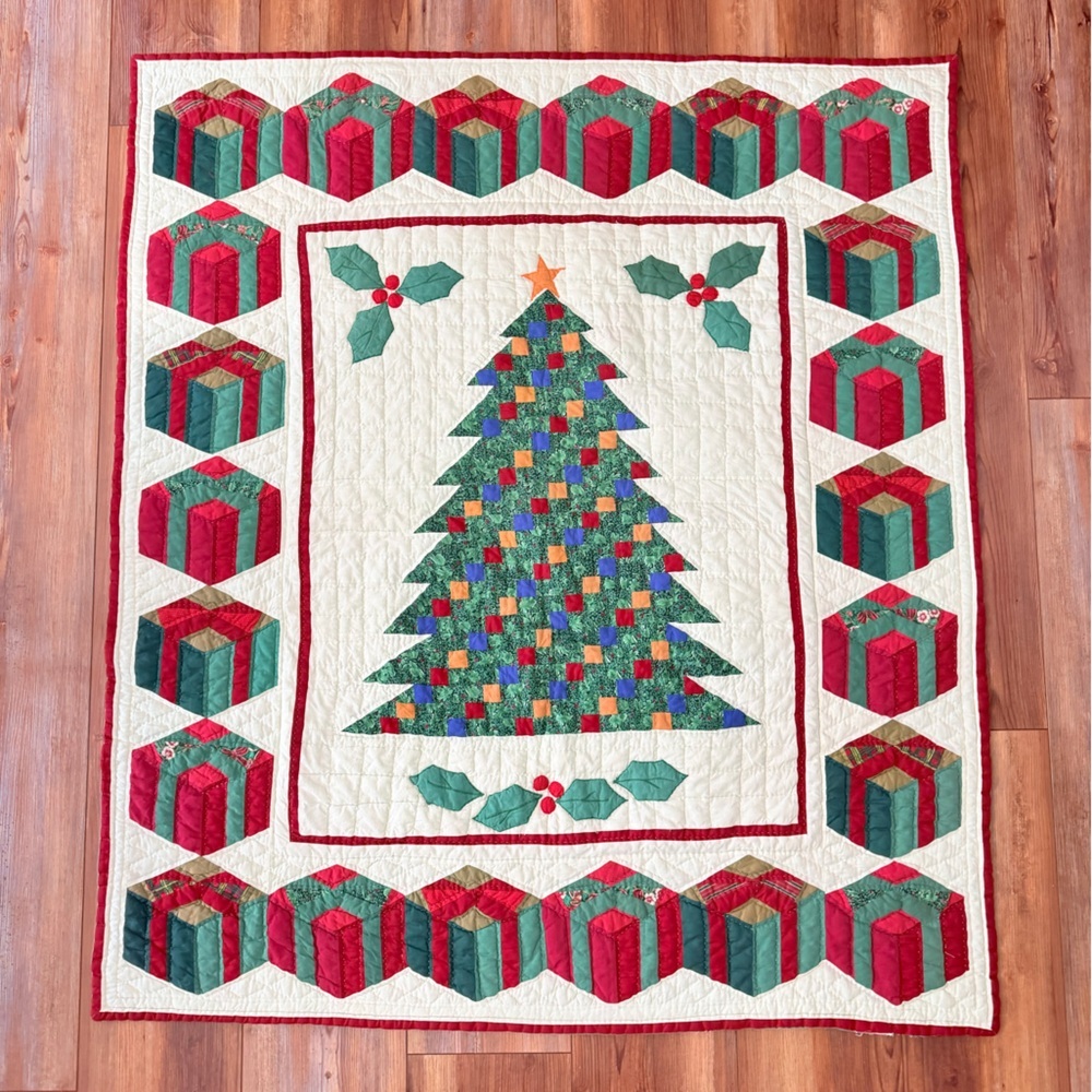 Vintage Christmas Tree Quilt HANDMADE Size 49x55 inches